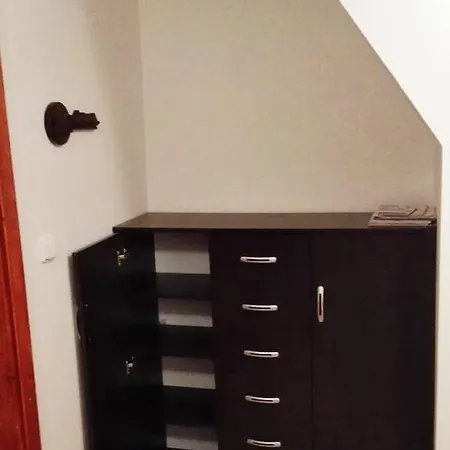 Πανσιόν Chata Mir 3*